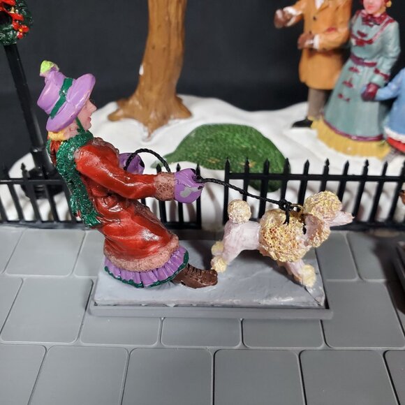 Lemax Paris Marcher Animated Christmas Village Scene Dog Walkers Display Only - Picture 2 of 16
